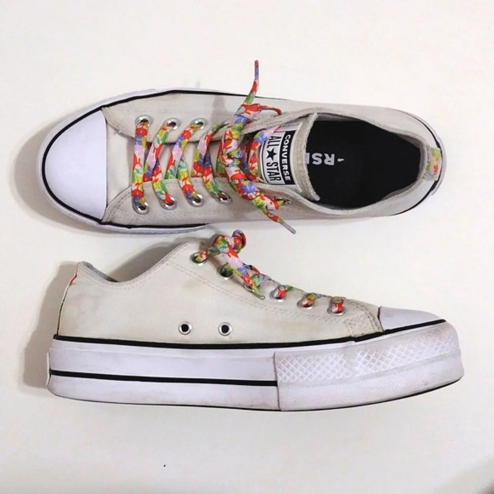Converse CTAS Lift OX Platform Sneakers Women’s 8.5 White Rainbow Laces Low Top